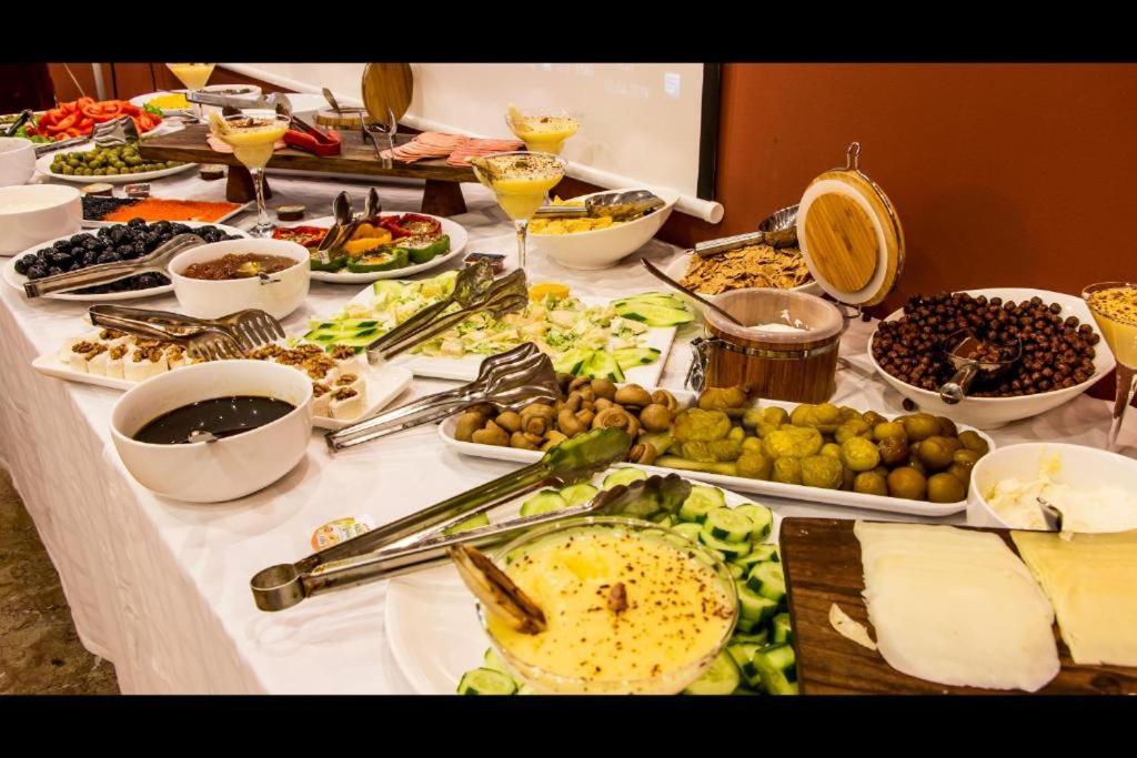 Global Express Hotel Baku Bagian luar foto