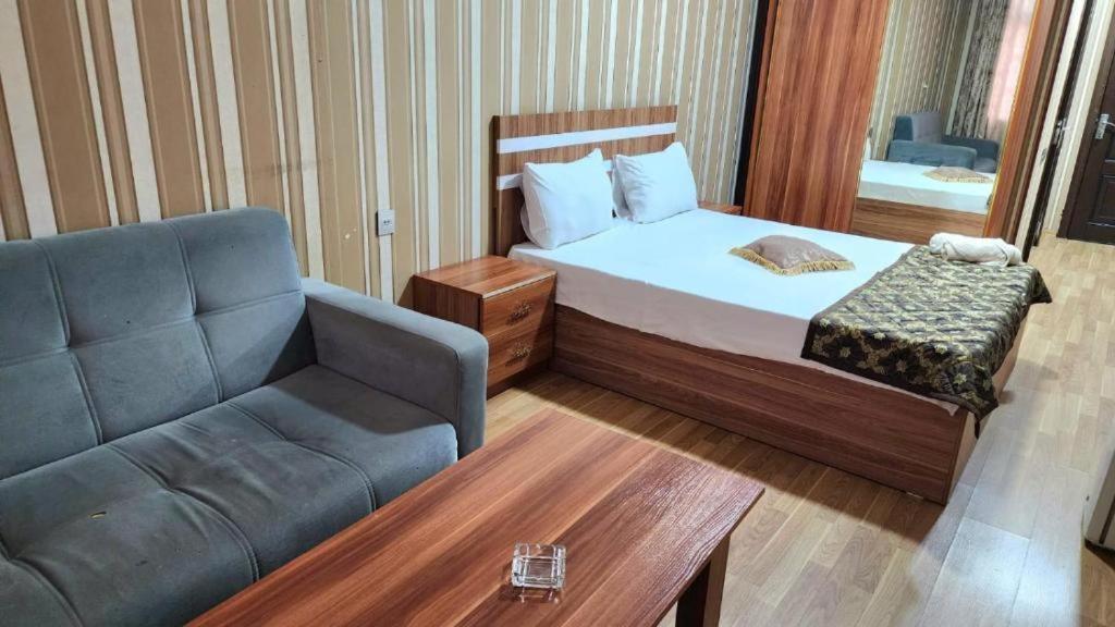 Global Express Hotel Baku Bagian luar foto