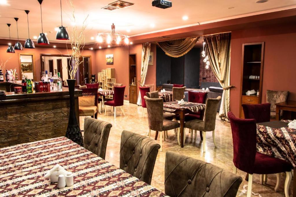 Global Express Hotel Baku Bagian luar foto