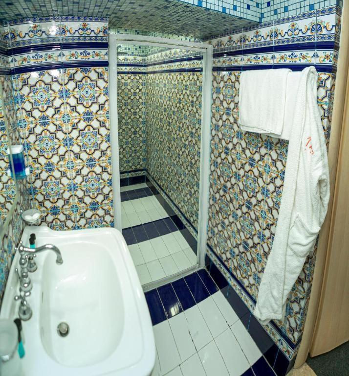 Global Express Hotel Baku Bagian luar foto