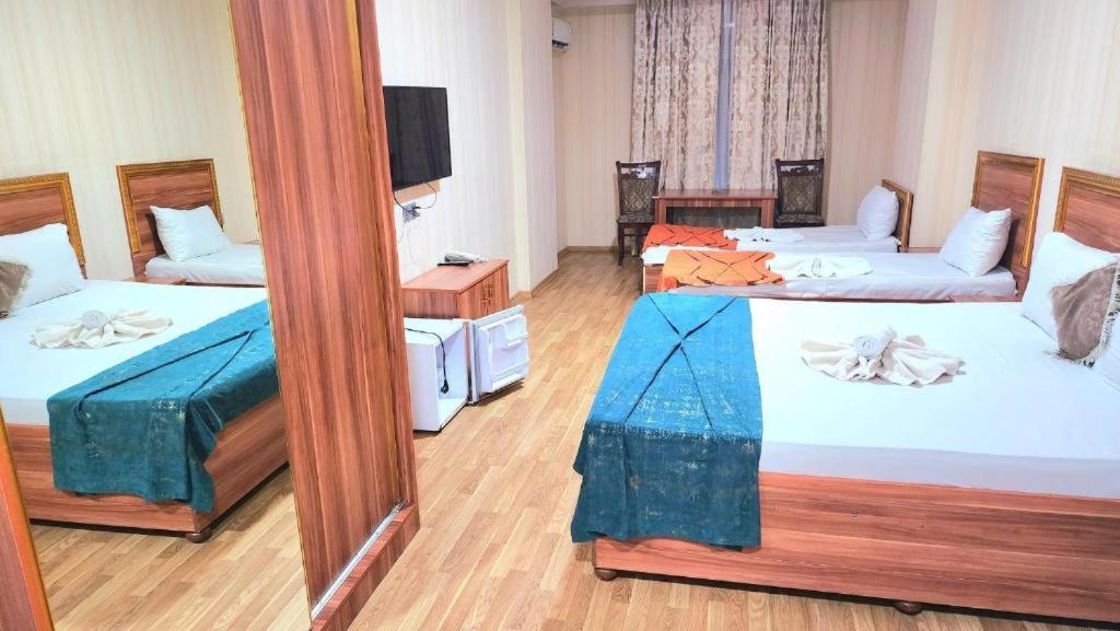 Global Express Hotel Baku Bagian luar foto