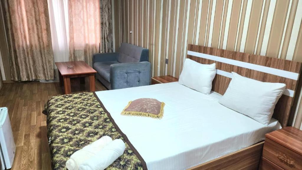 Global Express Hotel Baku Bagian luar foto