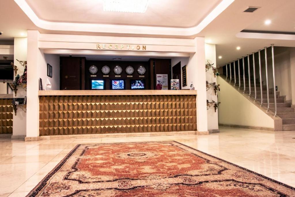 Global Express Hotel Baku Bagian luar foto